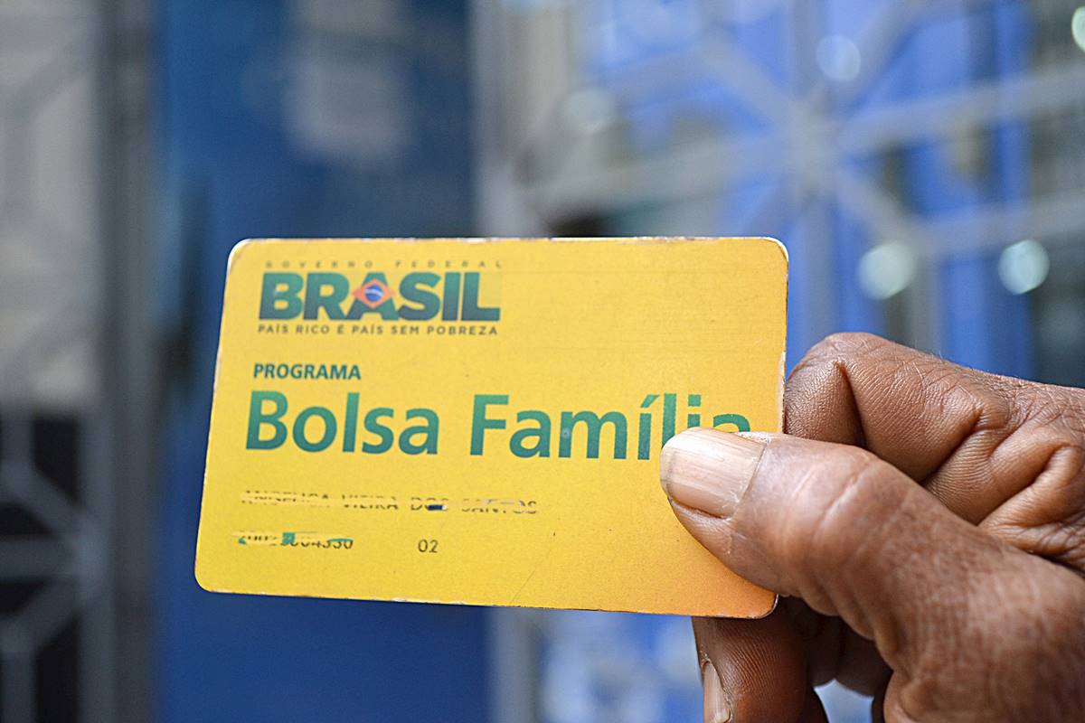 Caixa começa a pagar hoje (10) décimo terceiro do Bolsa Família